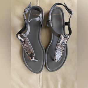 New Cole Haan thong sandal taupe print size 6.5